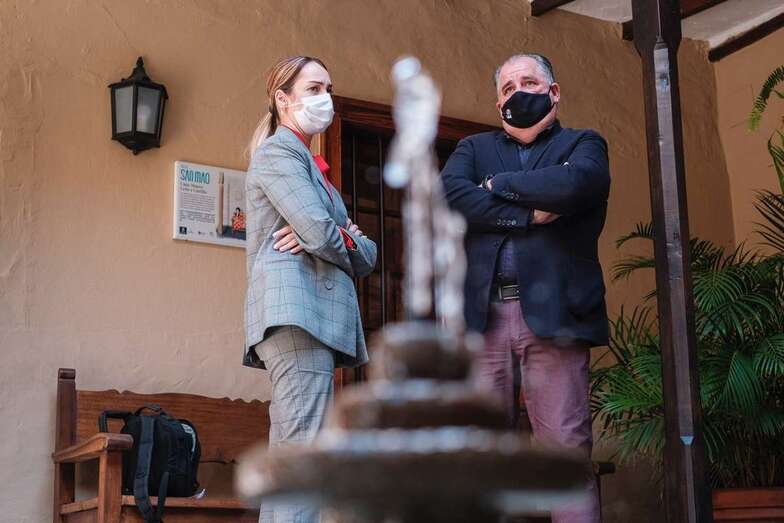 La consejera insular de Cultura, Guacimara Medina, y el concejal del área, Juan Martel/TA.